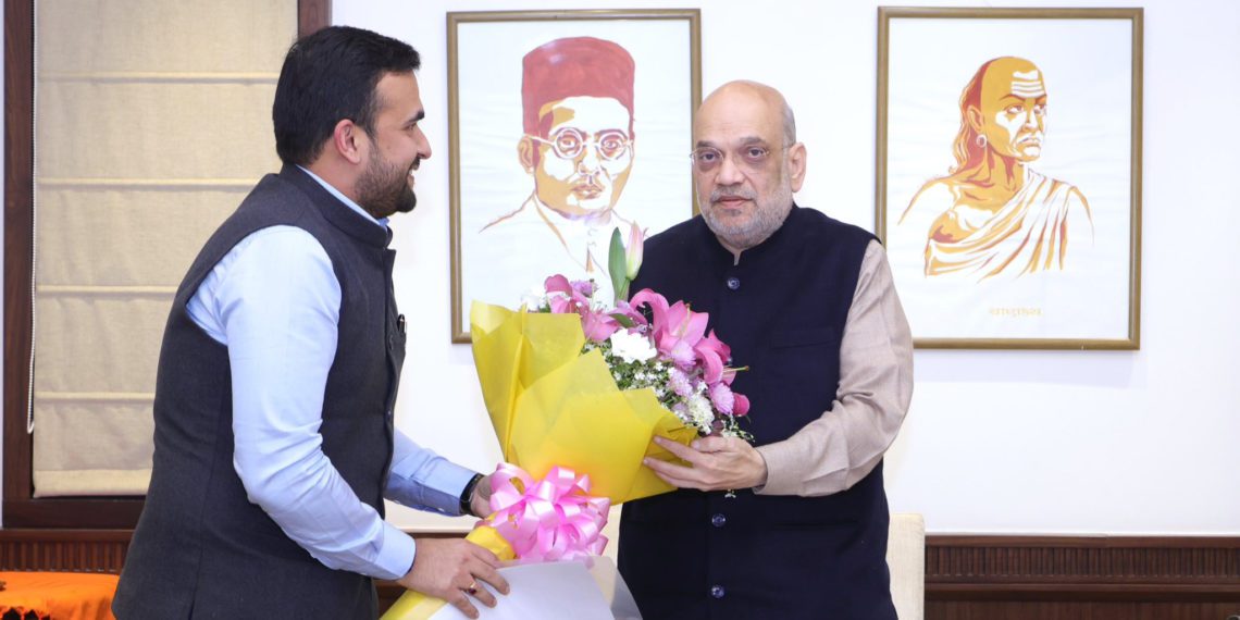 Vishal meets Amit Shah, briefs him on co-op issues