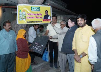 Blanket distribution drive supports needy in Amreli