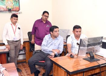 Co-op Commissioner reviews PACS Computerisation