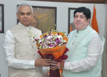 Chairman of IFFCO, NAFED greet Governor on his birthday