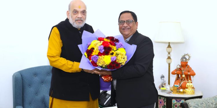 IFFCO MD meets Shah, discusses Global Expansion of Nano Fertilisers