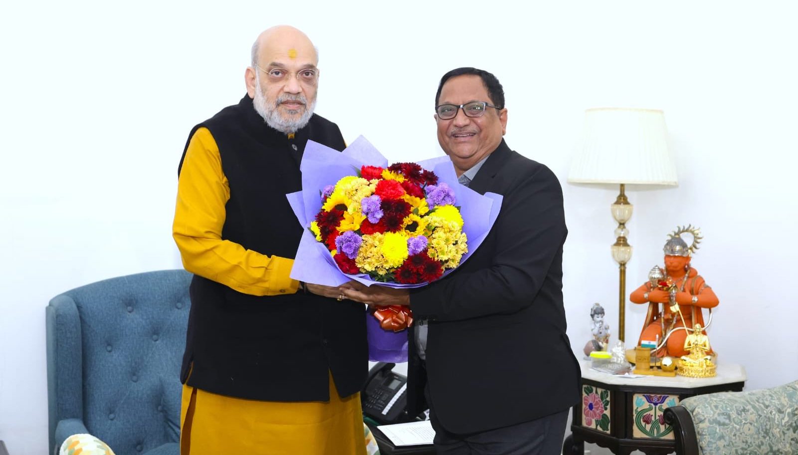 IFFCO MD meets Shah, discusses Global Expansion of Nano Fertilisers