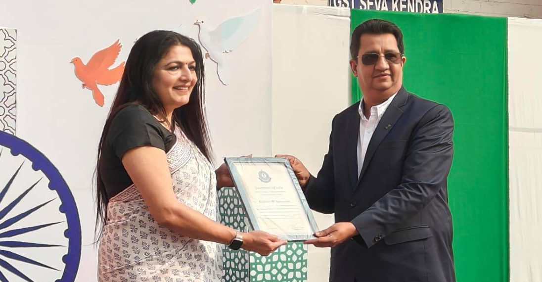 R Day: Sumul dairy honoured as one of Surat top taxpayers