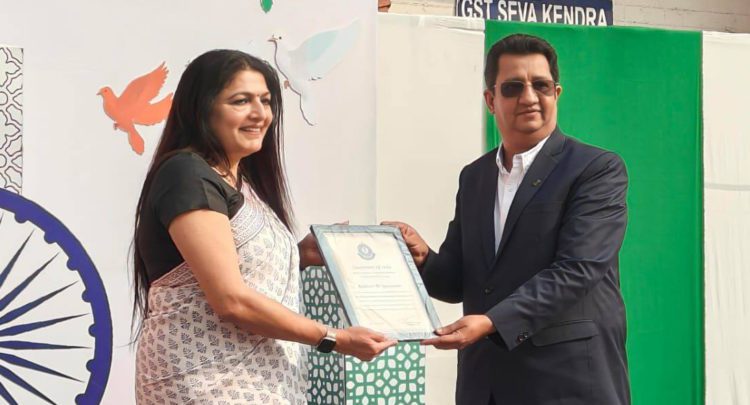 R Day: Sumul dairy honoured as one of Surat top taxpayers