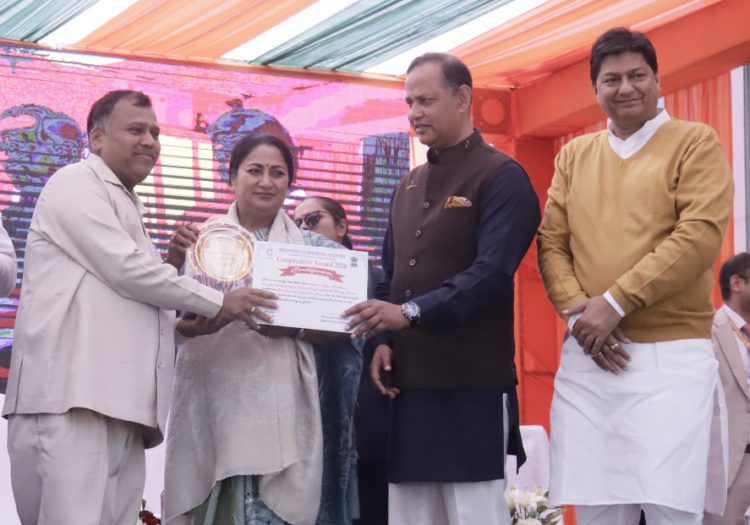 Delhi CM unveils New Co-op Vision; Indraj backs grassroots push