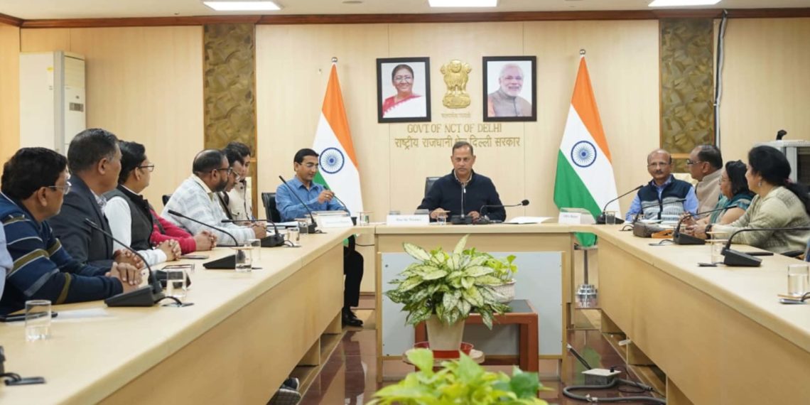 Delhi Minister holds dialogue with Thrift & Credit Co-op Reps