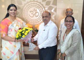 Janakalyan Sah Bank extends greetings to Mumbai’s mayor