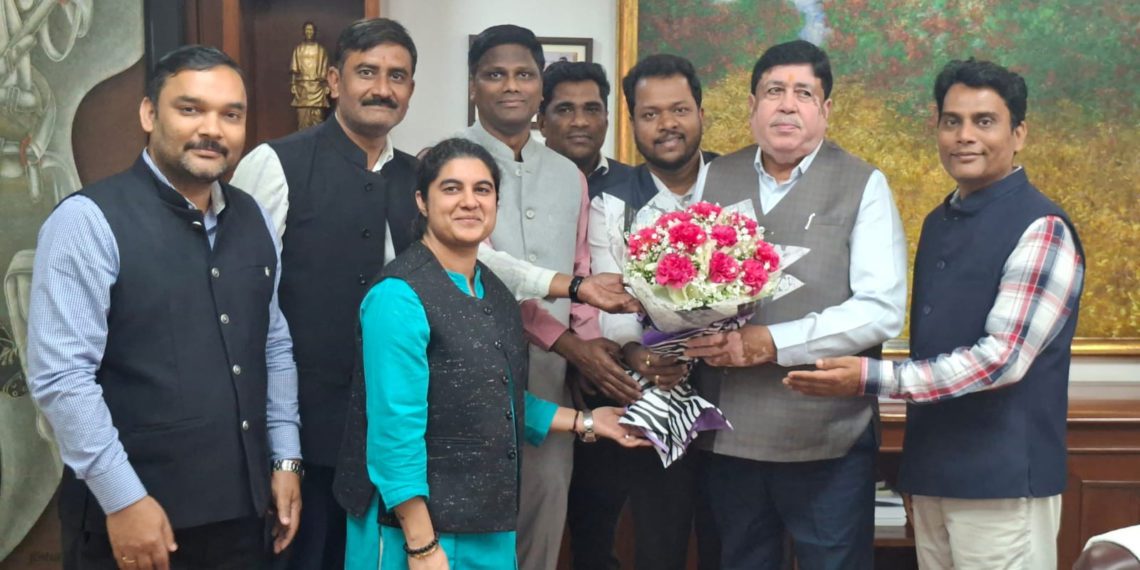 Newly Elected Officers’ Association meets IFFCO Chairman, MD