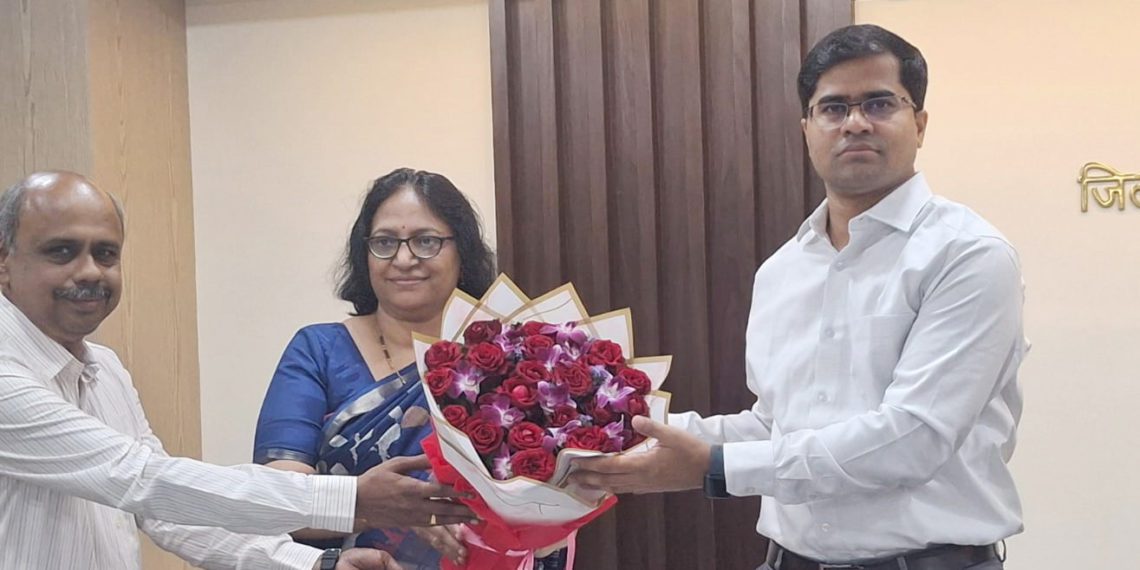 Sampada first woman Chairperson of Kalyan Janata Sah Bank