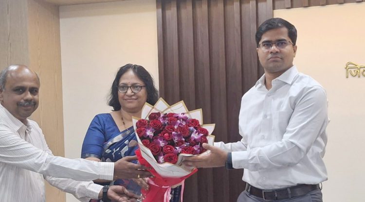 Sampada first woman Chairperson of Kalyan Janata Sah Bank