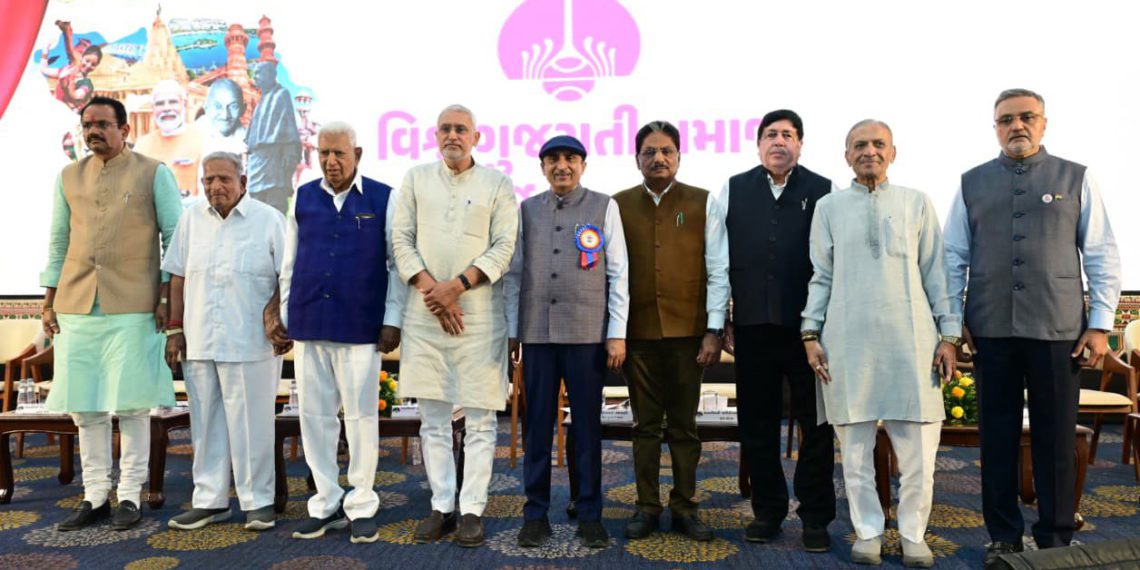 Sanghani congratulates Lakhani on Global Gujarati Role