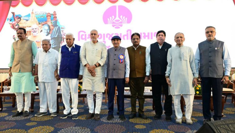 Sanghani congratulates Lakhani on Global Gujarati Role