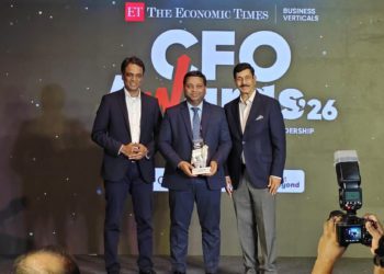 SVC Bank CFO Saket Maheshwari honoured at ET CFO Awards 2026