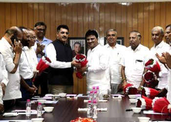 Amul joins Rs 1 Lakh Crore Club, strengthens Co-operative Momentum