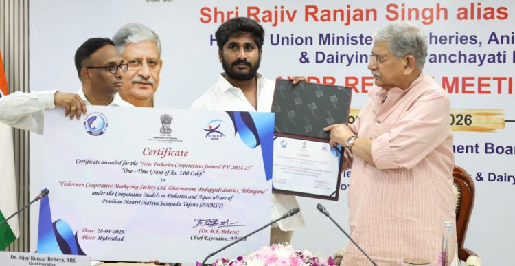 NFDB honours Telangana Fisheries Co-ops with Grants