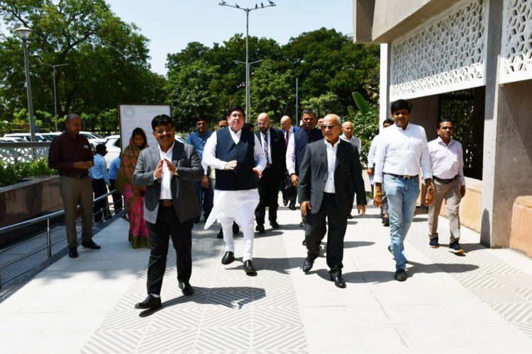 IFFCO Chairman welcomes OMIFCO Delegation, Focus on India-Oman Ties