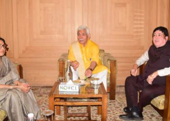 Sanghani meets Sinha, Focus on Co-operatives