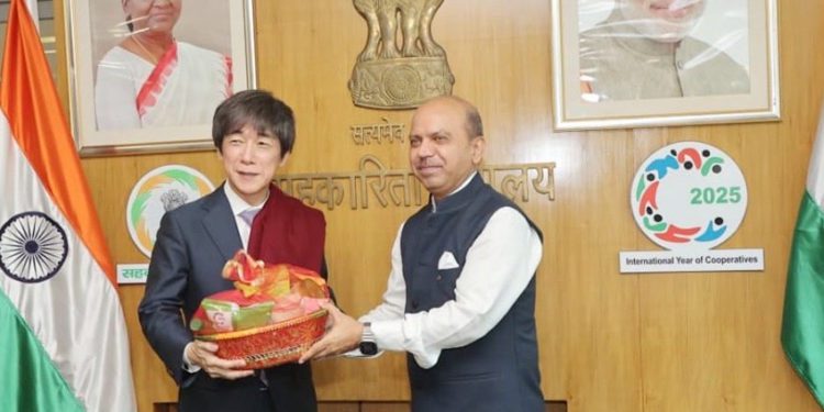 India and Japan discuss Co-operative led Compressed Biogas Projects