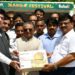 GUJCOMASOL sends first Kesar Mango Shipment to Dubai