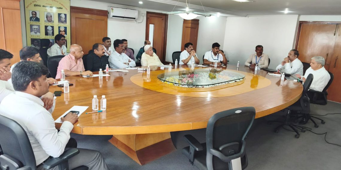 Patil bats for Smart Software in Karnataka UCBs