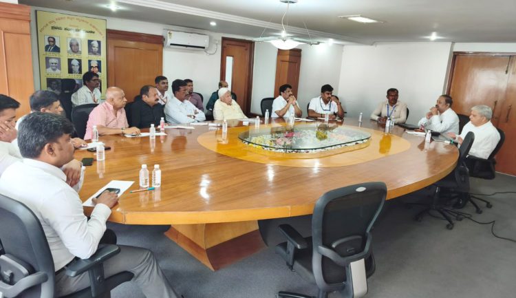 Patil bats for Smart Software in Karnataka UCBs